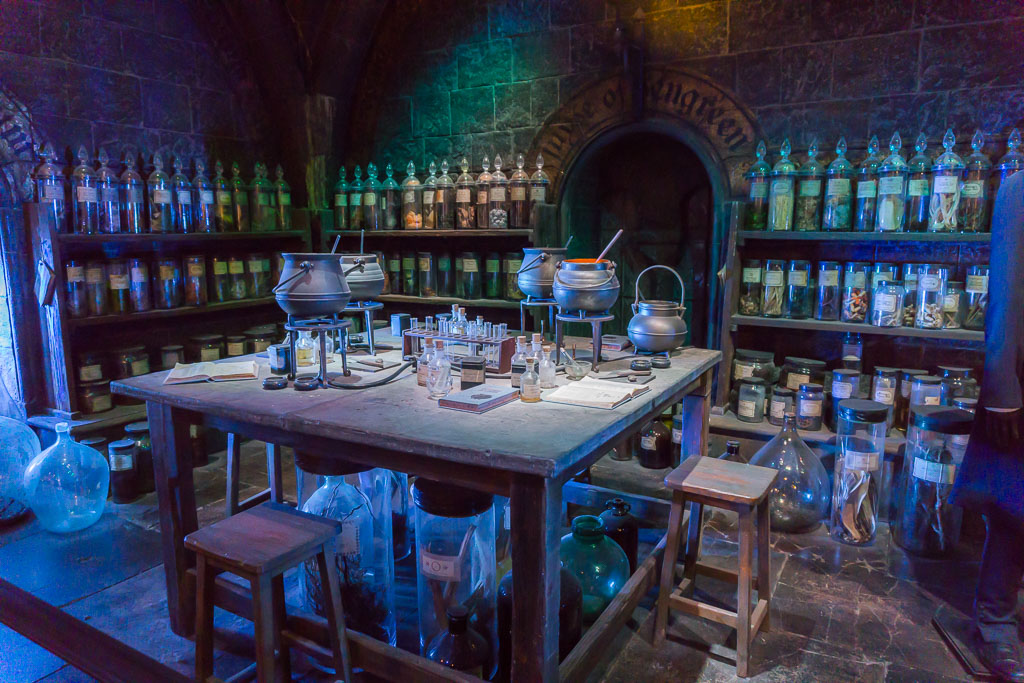 Harry Potter Studio Tour, The Two Drifters, www.thetwodrifters.net Potions Classroom