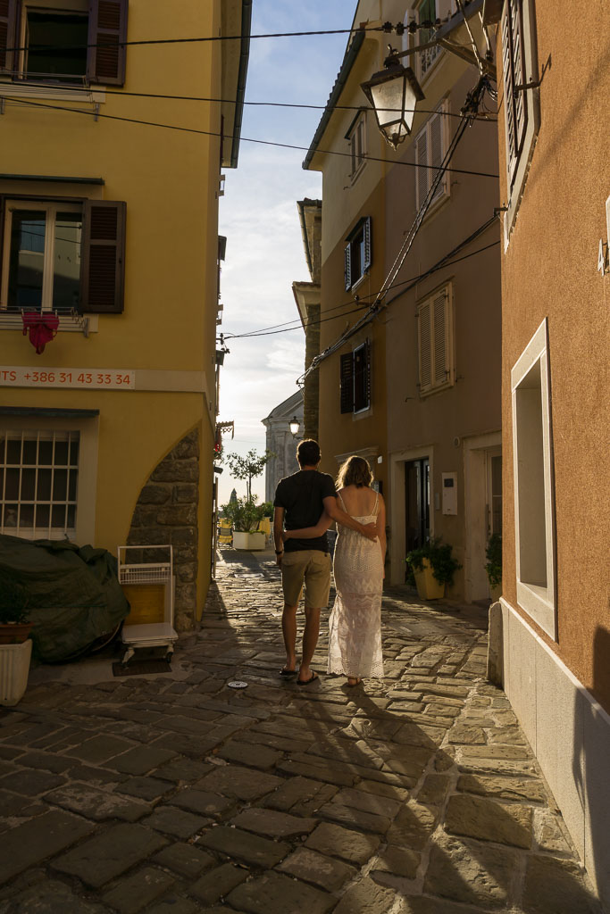 Stunning light through the alleyways, Piran, The Two Drifters, www.thetwodrifters.net